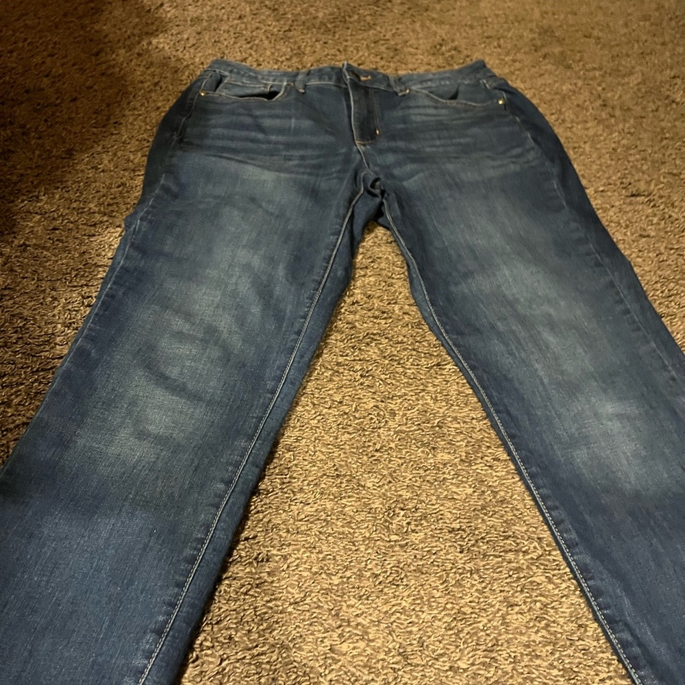 Sonoma curvy skinny jeans in 8R … Great condition!